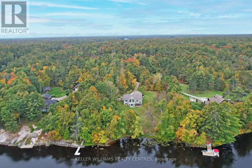 Detached at UNIT 4 - 1623 HOUSEYS RAPIDS ROAD, Gravenhurst