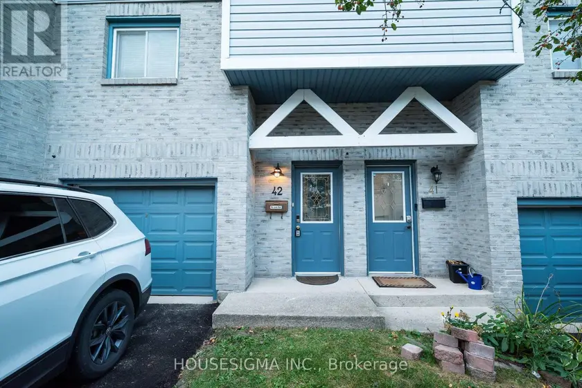 Townhouse at 42 - 589 BEECHWOOD DRIVE, Waterloo