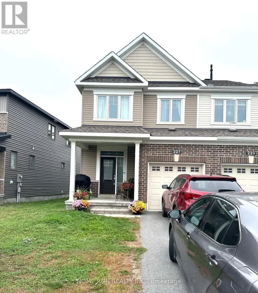 Townhouse at 227 BANDELIER WAY, Ottawa