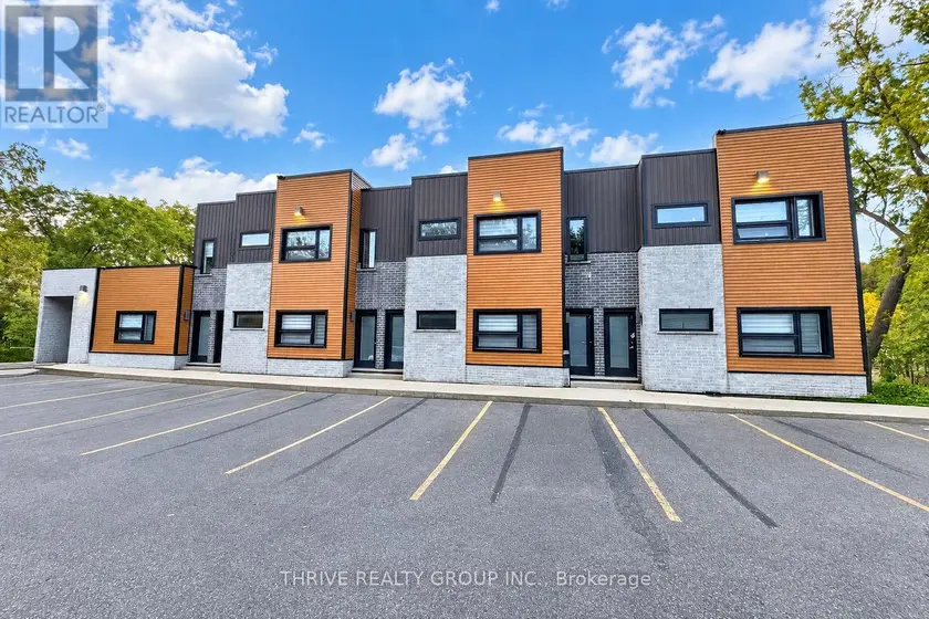 Multiplex at 5 - 147 POND MILLS ROAD S, London South