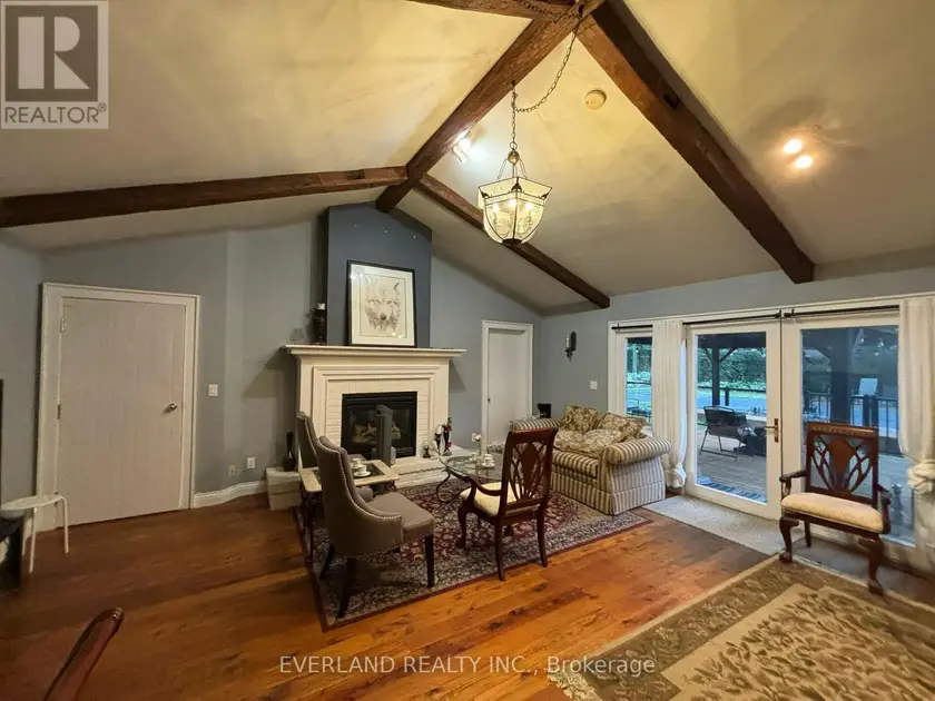 Detached at ENSUITE ROOM - 3369 ST PAUL AVENUE