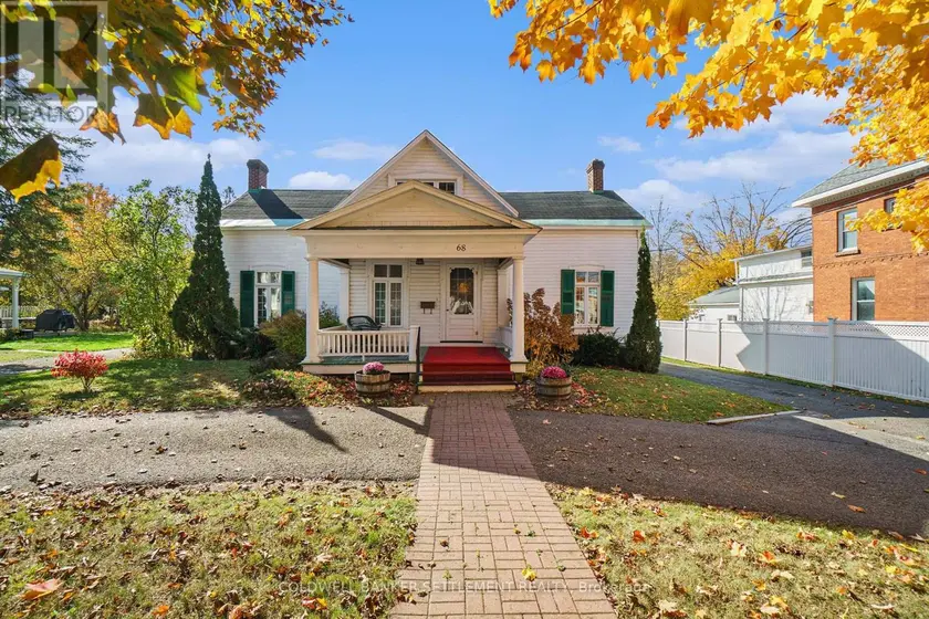 Detached at 68 WILSON STREET W, Perth