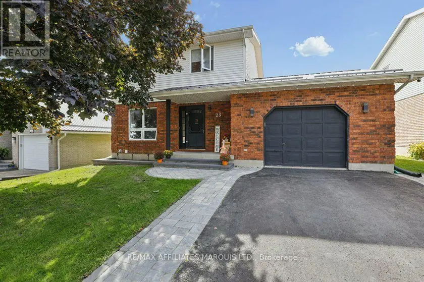 Detached at 23 BARNHART DRIVE, South Stormont