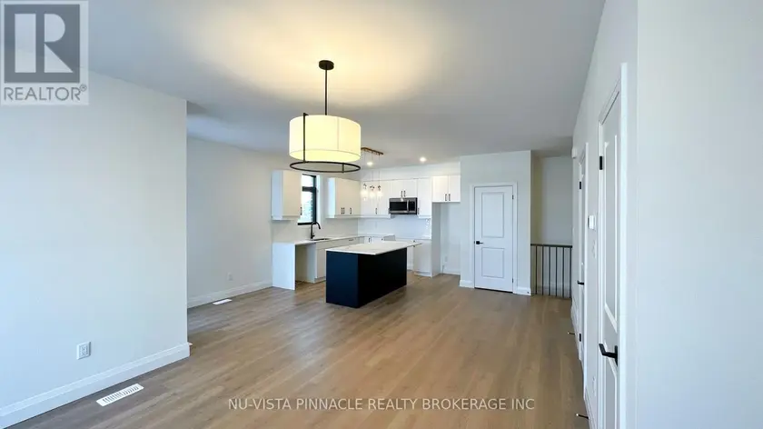 Townhouse at 169 - 3900 SAVOY STREET, London South