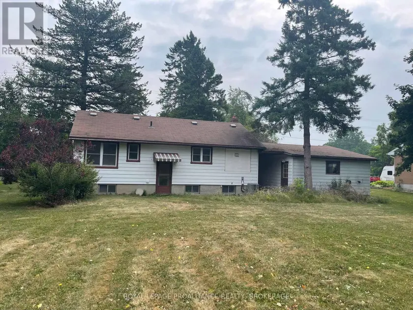 Detached at 462 CORONATION BOULEVARD, Loyalist