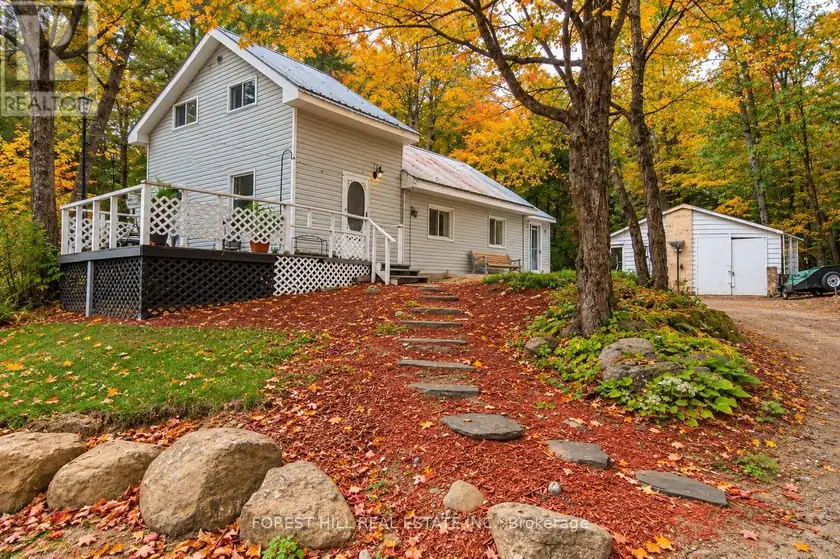 Detached at 240 BRITANNIA ROAD, Huntsville