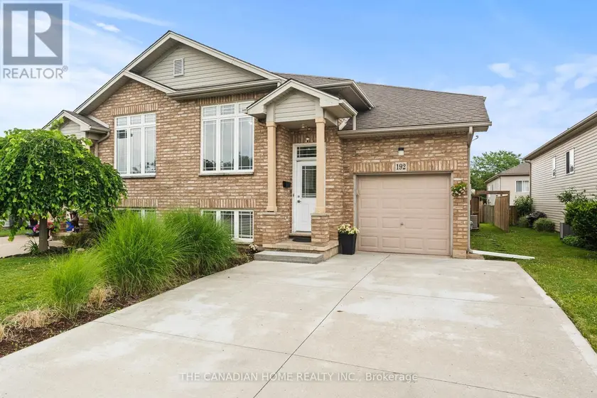 Semi-Detached/Link at 192 OAKCREST AVENUE E, Welland