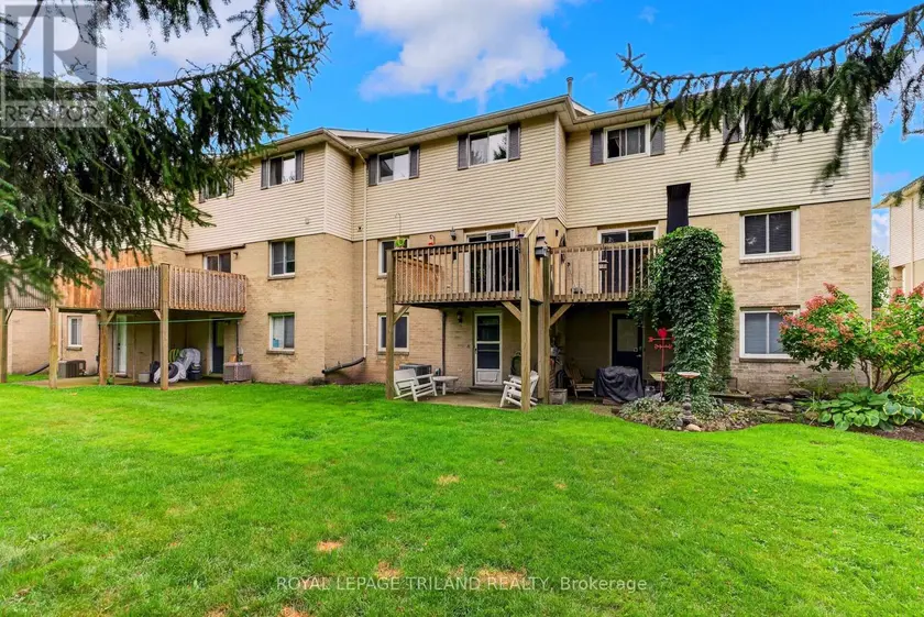 Townhouse at 2 - 183 FERGUSON DRIVE, Woodstock