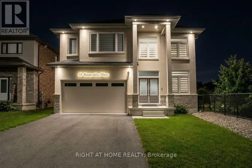 Detached at 34 HAMPSHIRE PLACE, Hamilton