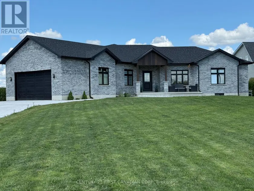 Detached at 22664 QUEENS LINE, West Elgin