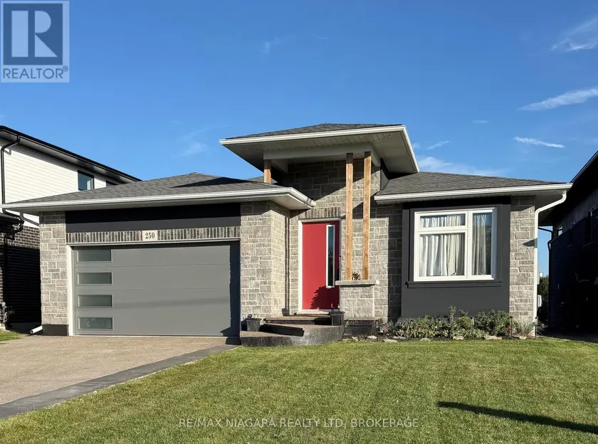 Detached at 250 COLBECK DRIVE S, Welland