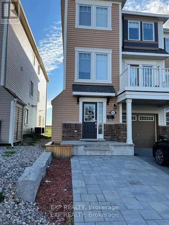 Townhouse at 916 FAMEFLOWER STREET, Ottawa