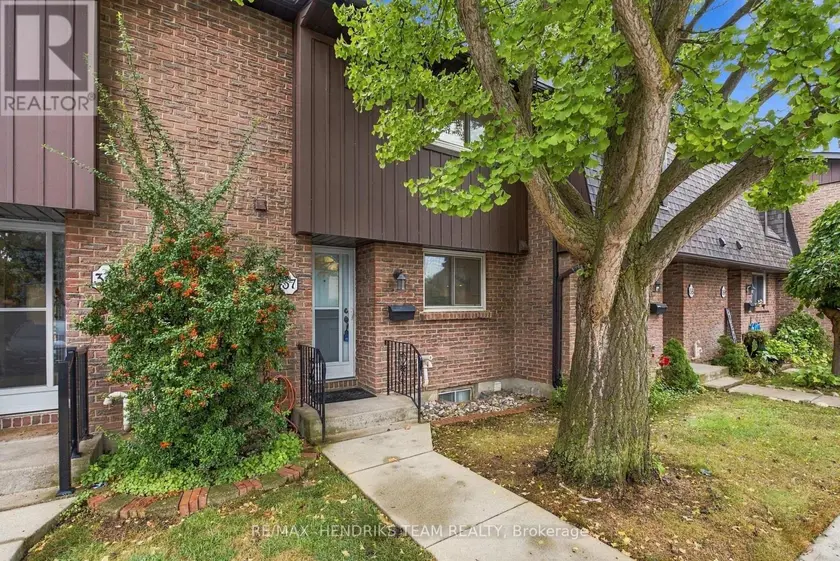 Townhouse at 37 - 151 LINWELL ROAD, St. Catharines
