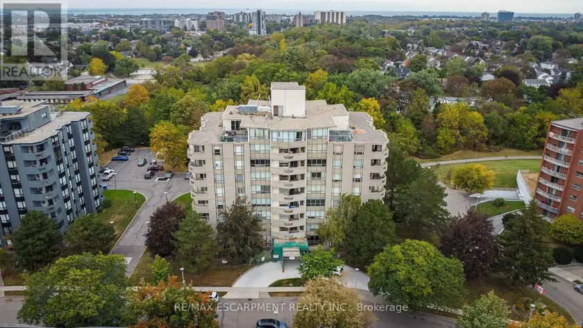 Apartment at 510 - 8 VILLAGE GREEN BOULEVARD, Hamilton