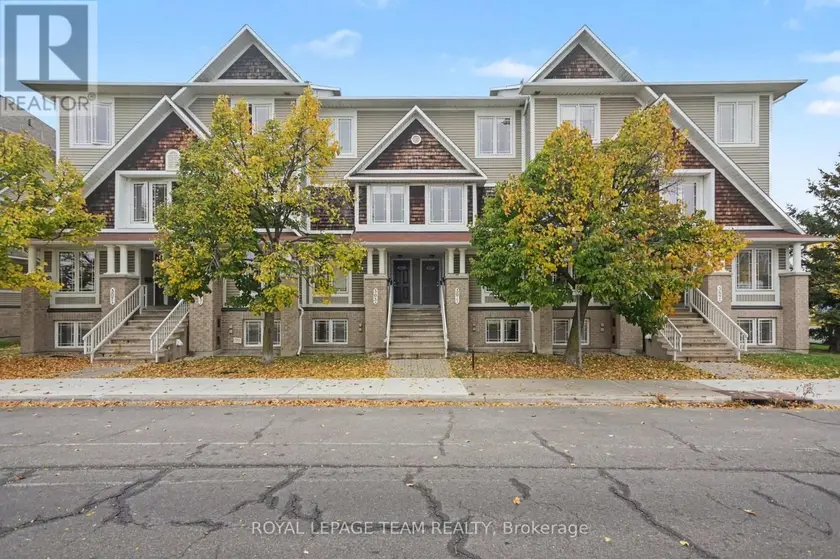 Townhouse at A - 391 CHAPMAN MILLS DRIVE, Ottawa