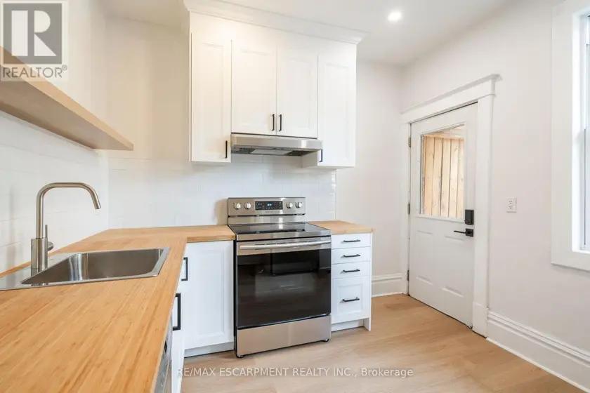 Detached at 1 - 48 BURRIS STREET, Hamilton