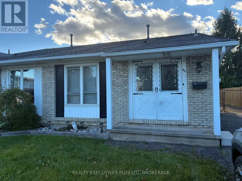 Semi-Detached/Link at 94 CARRIAGE ROAD, St. Catharines