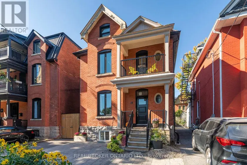 Detached at 33 ARGYLE AVENUE, Ottawa