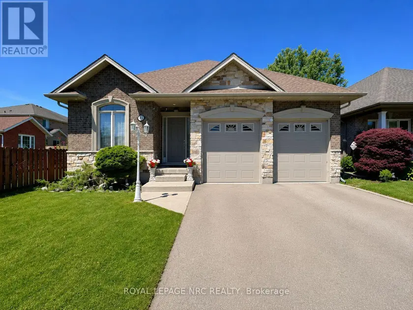 Detached at 211 FIRST STREET LOUTH, St. Catharines