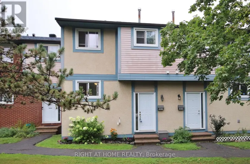 Townhouse at 27 - 3250 UPLANDS DRIVE, Ottawa