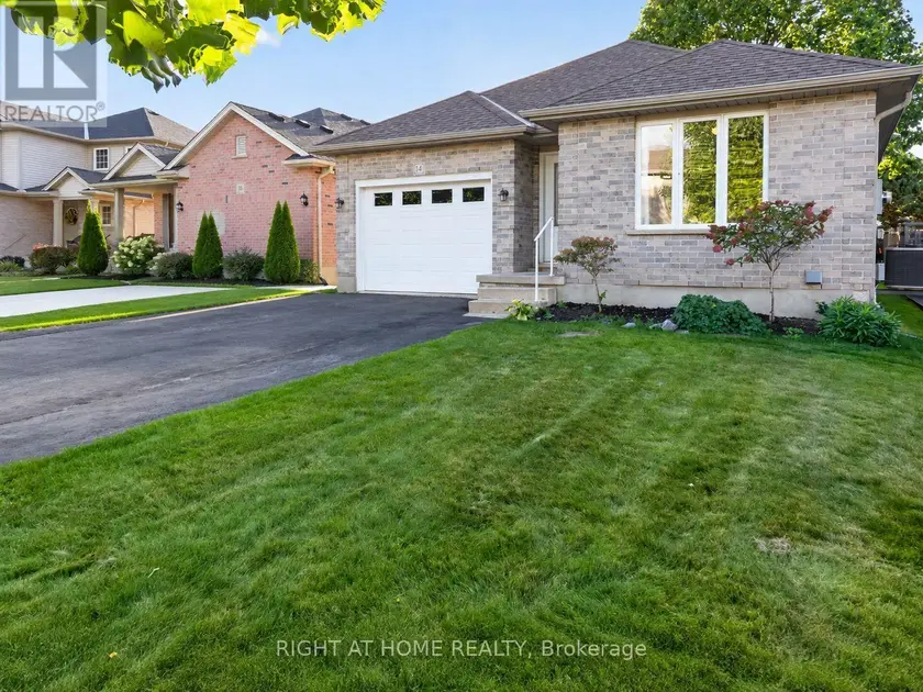 Detached at 14 ORIOLE LANE, St. Thomas