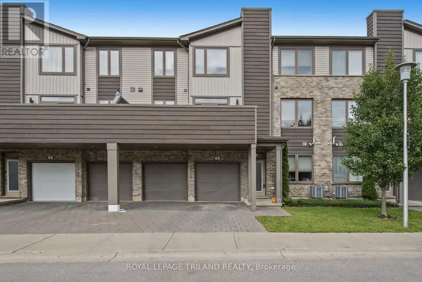 Townhouse at 10 - 1960 DALMAGARRY ROAD, London North