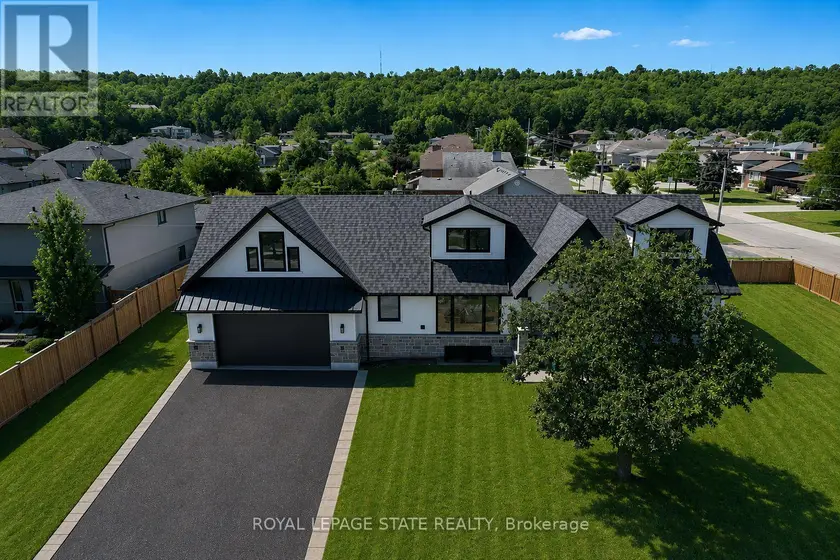 Detached at 24 ROYCE AVENUE, Hamilton