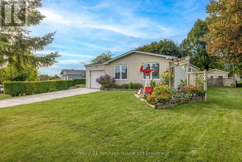 Detached at 921 LINCOLN DRIVE, Woodstock