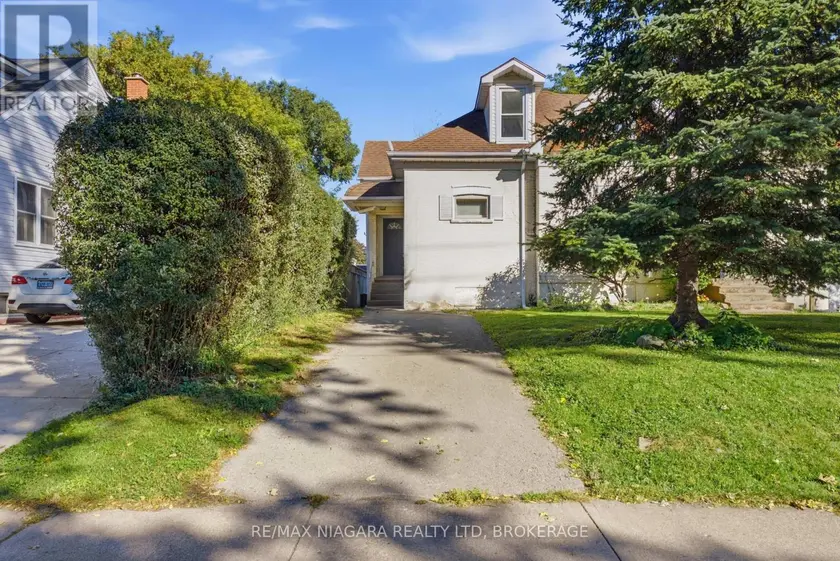 Semi-Detached/Link at UPPER - 34 HAIG STREET, St. Catharines