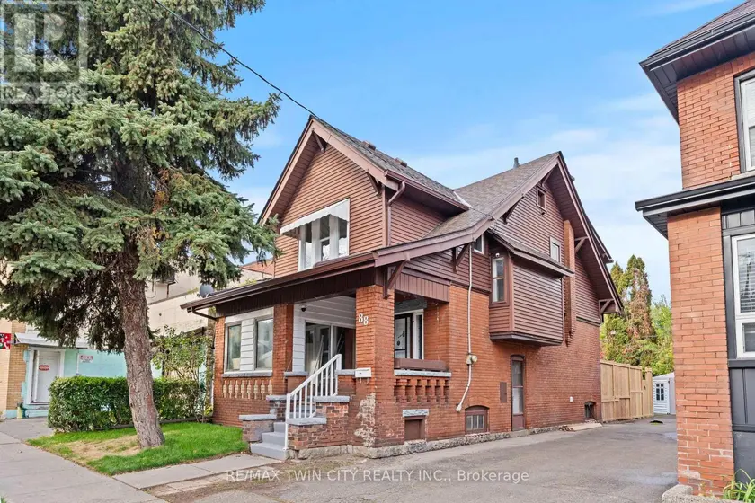 Detached at 88 GAGE AVENUE S, Hamilton