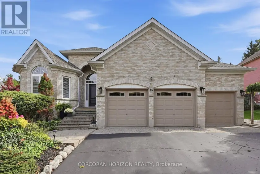 Detached at 15 EVERWOOD RUN, Kitchener