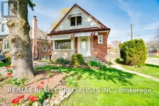 Detached at UPPER - 2 EAST 41ST STREET, Hamilton