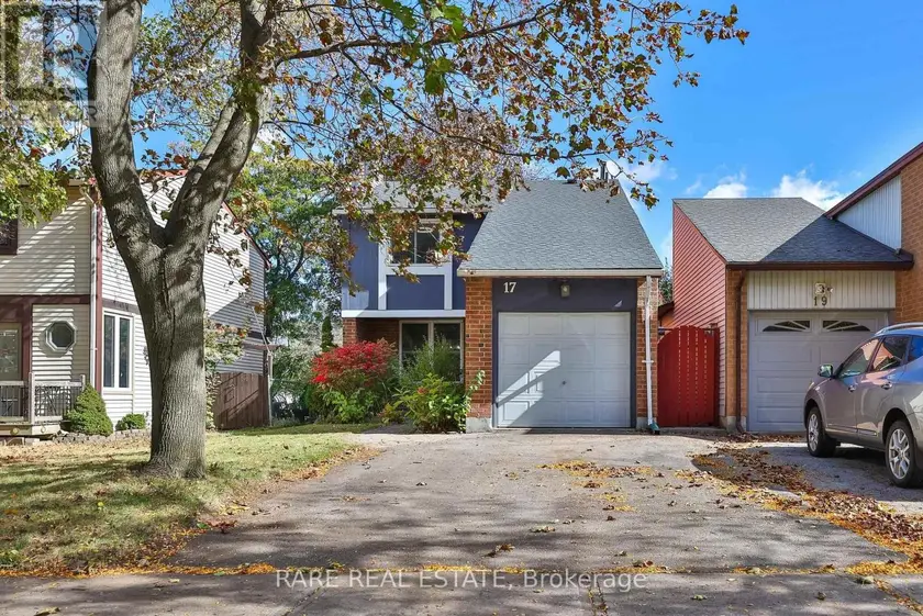 Detached at 17 GLACEPORT AVENUE, Hamilton