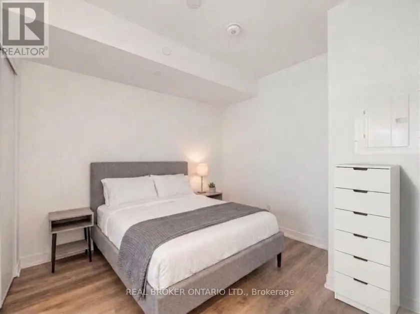 Apartment at 922 - 1 JARVIS STREET E, Hamilton