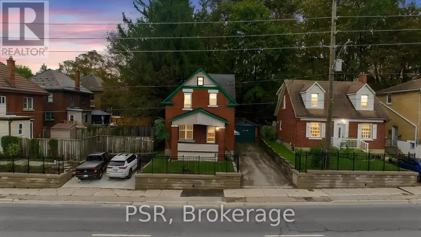 Detached at 381 VICTORIA STREET N, Kitchener
