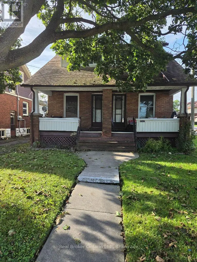 Semi-Detached/Link at 4940 ARMOURY STREET, Niagara Falls