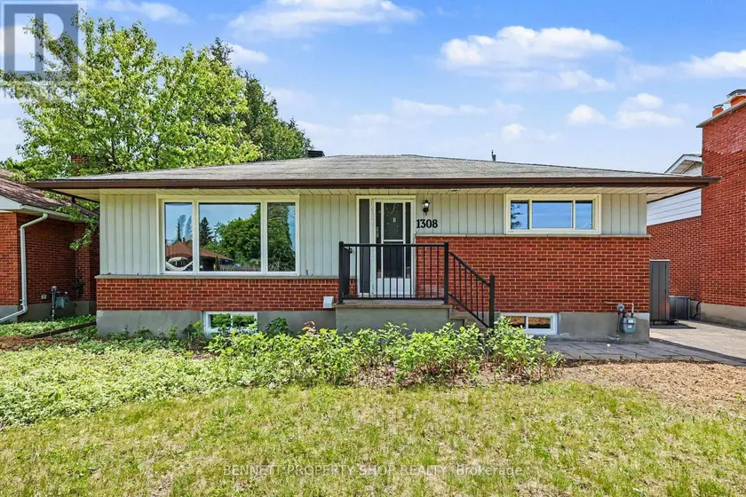 Detached at 1308 RUSTIC DRIVE, Ottawa