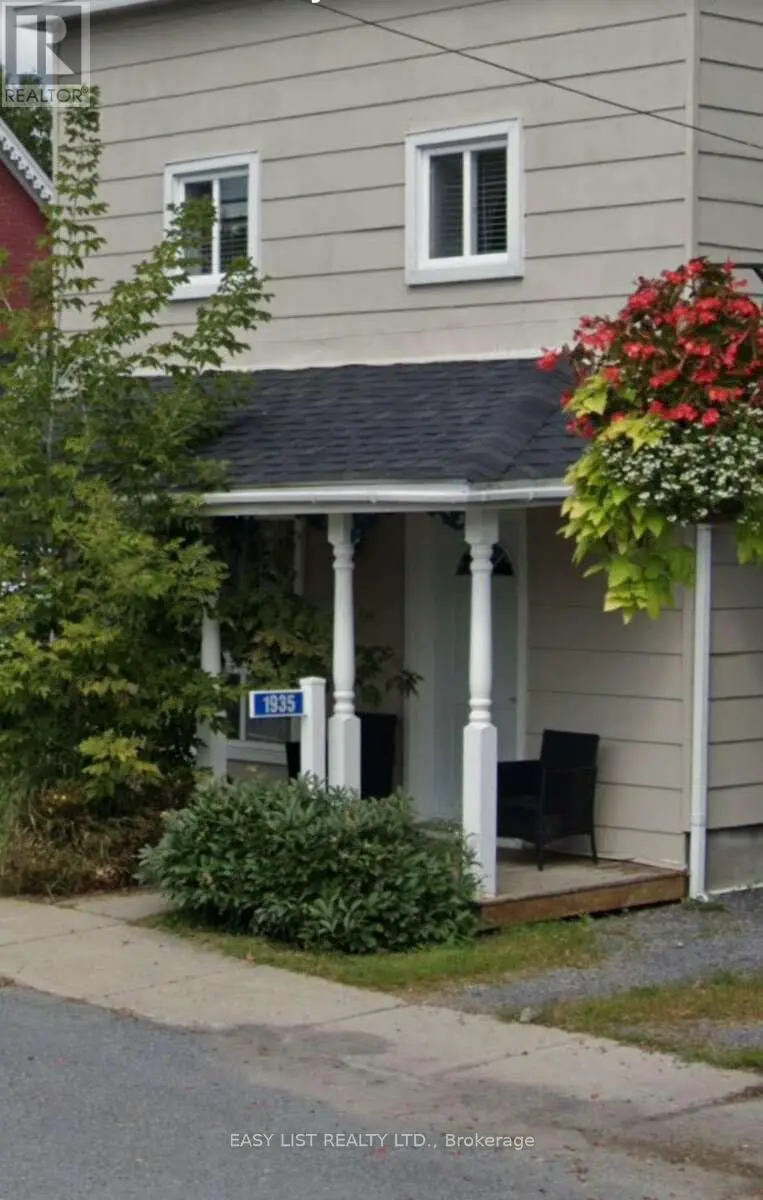Detached at 1935 FRONT ROAD, Hawkesbury
