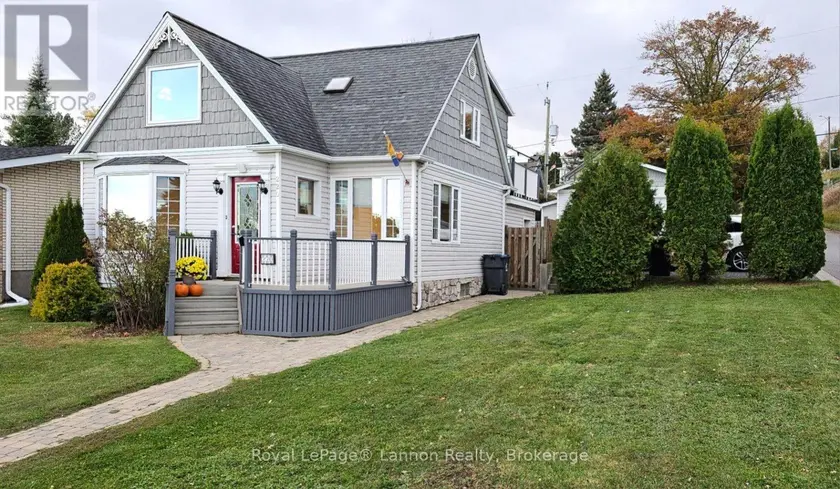 Detached at 220 HIGH STREET S, Thunder Bay
