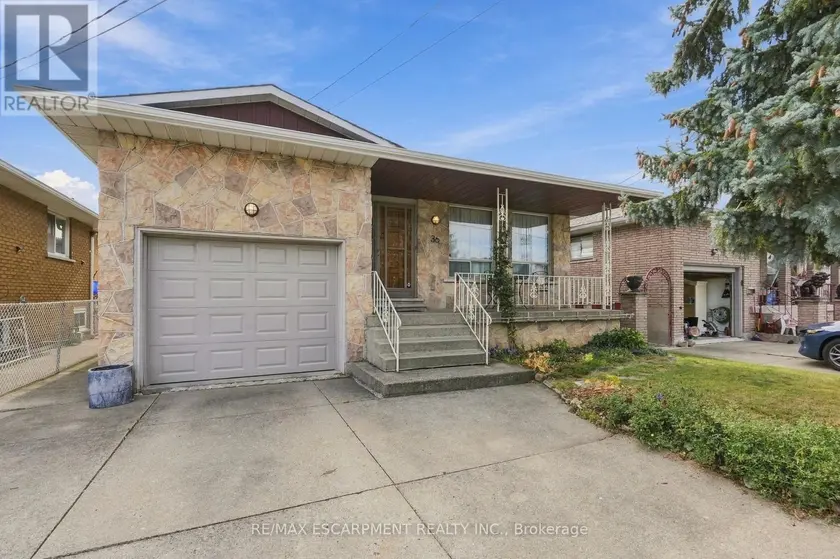 Detached at 36 ALGONQUIN COURT, Hamilton