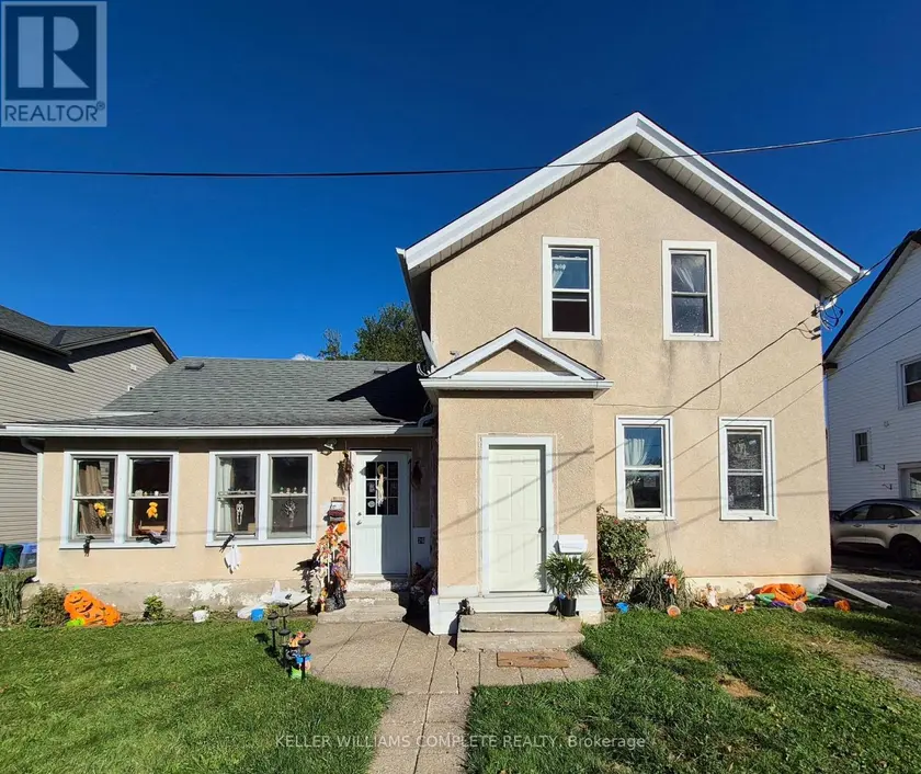 Detached at 20 CARLETON STREET N, Thorold
