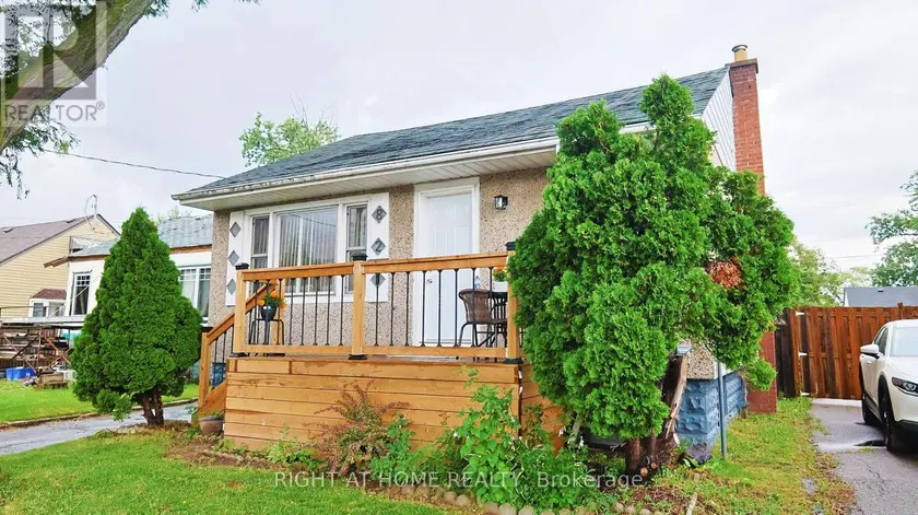 Detached at 82 NORMANHURST AVENUE, Hamilton