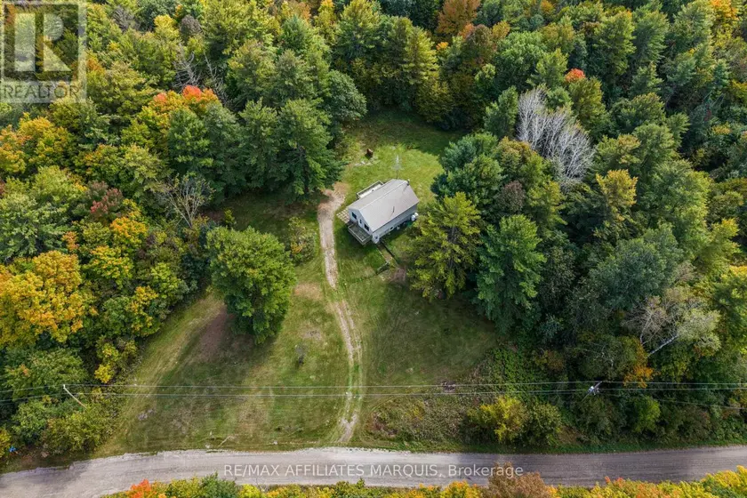Detached at 1003 MARSHALL COTA ROAD, Frontenac