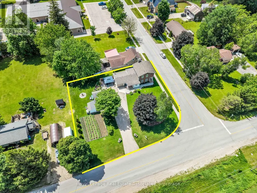 Detached at 117 HELENA STREET, West Grey