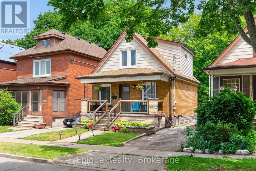 Detached at 93 GRAHAM AVENUE S, Hamilton