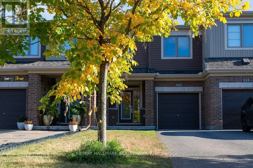 Townhouse at 523 THIMBLEBERRY ROW, Ottawa