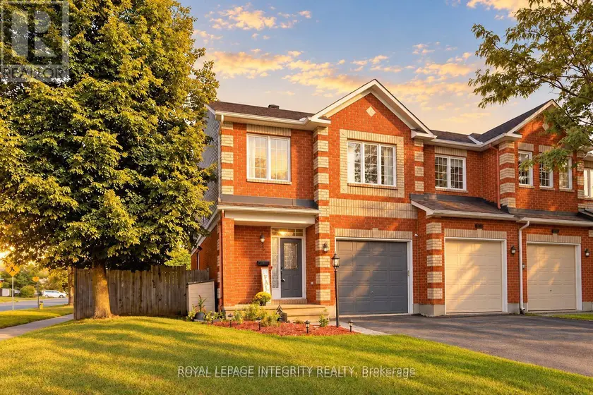 Townhouse at 1 CHANTILLY GATE, Ottawa