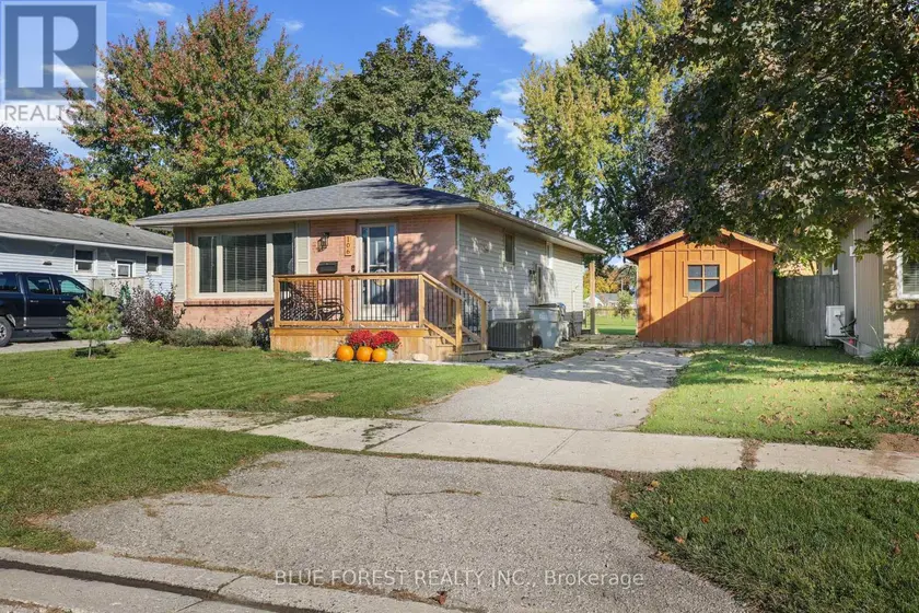 Detached at 106 HAROLD CT COURT, Lucan Biddulph