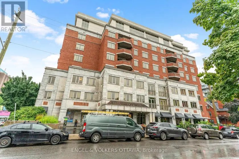Apartment at 102 - 320 MCLEOD STREET, Ottawa