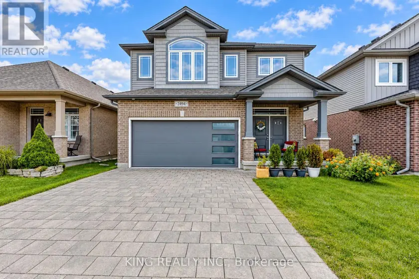 Detached at 2494 LEEDS CROSSING, London